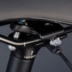 LightSKIN LED Sattelstütze Mit Integriertem Rücklicht 21 LightSKIN LED Sattelstütze Mit Integriertem Rücklicht -Fahrradzubehör Verkäufe Lightskin LED Sattelstuetze 2