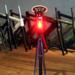 LightSKIN LED Sattelstütze Mit Integriertem Rücklicht 16 LightSKIN LED Sattelstütze Mit Integriertem Rücklicht -Fahrradzubehör Verkäufe Lightskin LED Sattelstuetze 7