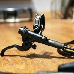 Shimano Scheibenbremsanlage 4-Kolben BR-MT420 & SLX BL-7100 Hebel Für (e)Bullitt -Fahrradzubehör Verkäufe Shimano MT420 SLX 7