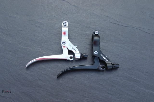 Tektro CL-740 Bremshebel-Set 22,2mm 1 Tektro CL-740 Bremshebel-Set 22,2mm