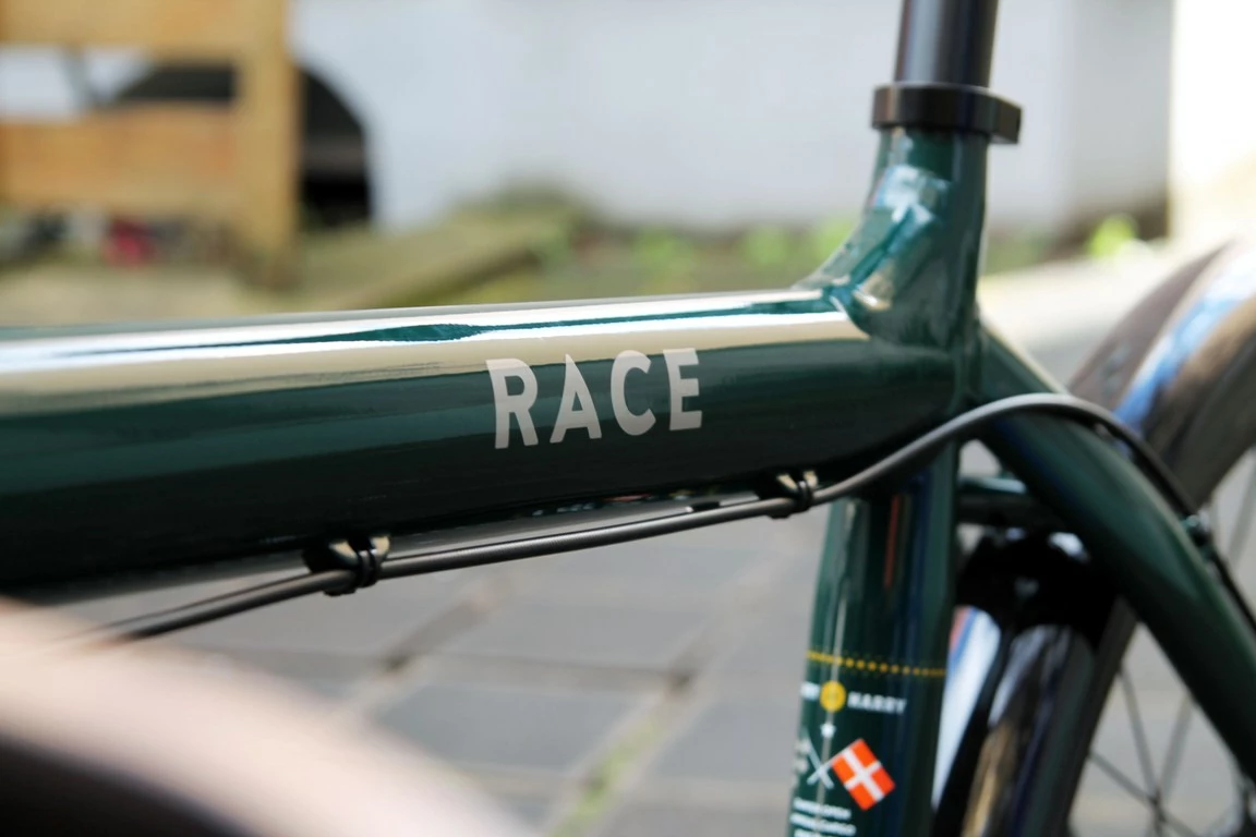 Larry Vs Harry EBullitt Shimano STePS EP8 XT Di2 - Lastenrad - Milk Plus / Weiß 7 Larry Vs Harry EBullitt Shimano STePS EP8 XT Di2 - Lastenrad - Milk Plus / Weiß – Bild 7