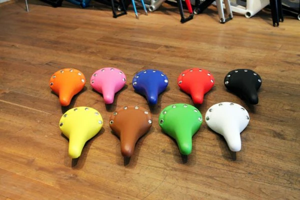 VELO SM-Parts Nietensattel Sattel 2 VELO SM-Parts Nietensattel Sattel – Bild 2