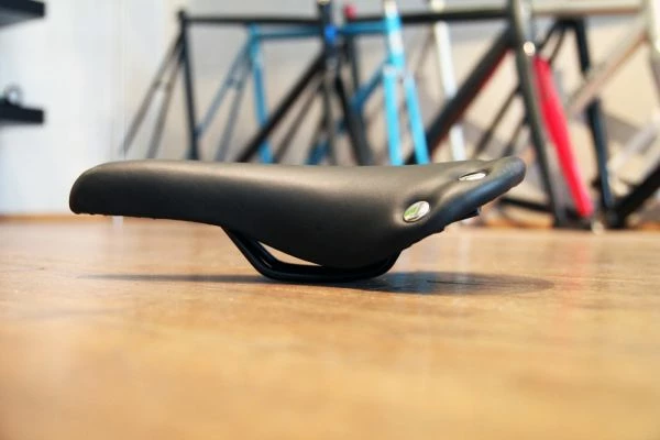 VELO SM-Parts Nietensattel Sattel 3 VELO SM-Parts Nietensattel Sattel – Bild 3