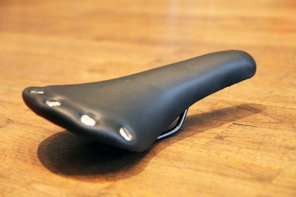 VELO SM-Parts Nietensattel Sattel 4 VELO SM-Parts Nietensattel Sattel – Bild 4