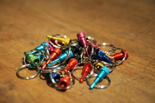 SMParts. SM-Parts Ventiladapter Mit Schlüsselring SV Auf AV 3 SMParts. SM-Parts Ventiladapter Mit Schlüsselring SV Auf AV – Bild 3