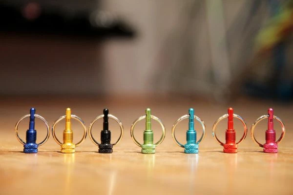 SMParts. SM-Parts Ventiladapter Mit Schlüsselring SV Auf AV 1 SMParts. SM-Parts Ventiladapter Mit Schlüsselring SV Auf AV