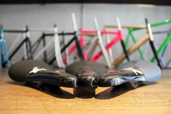 Tune Komm-Vor Vollcarbon Sattel - 95g 3 Tune Komm-Vor Vollcarbon Sattel - 95g – Bild 3